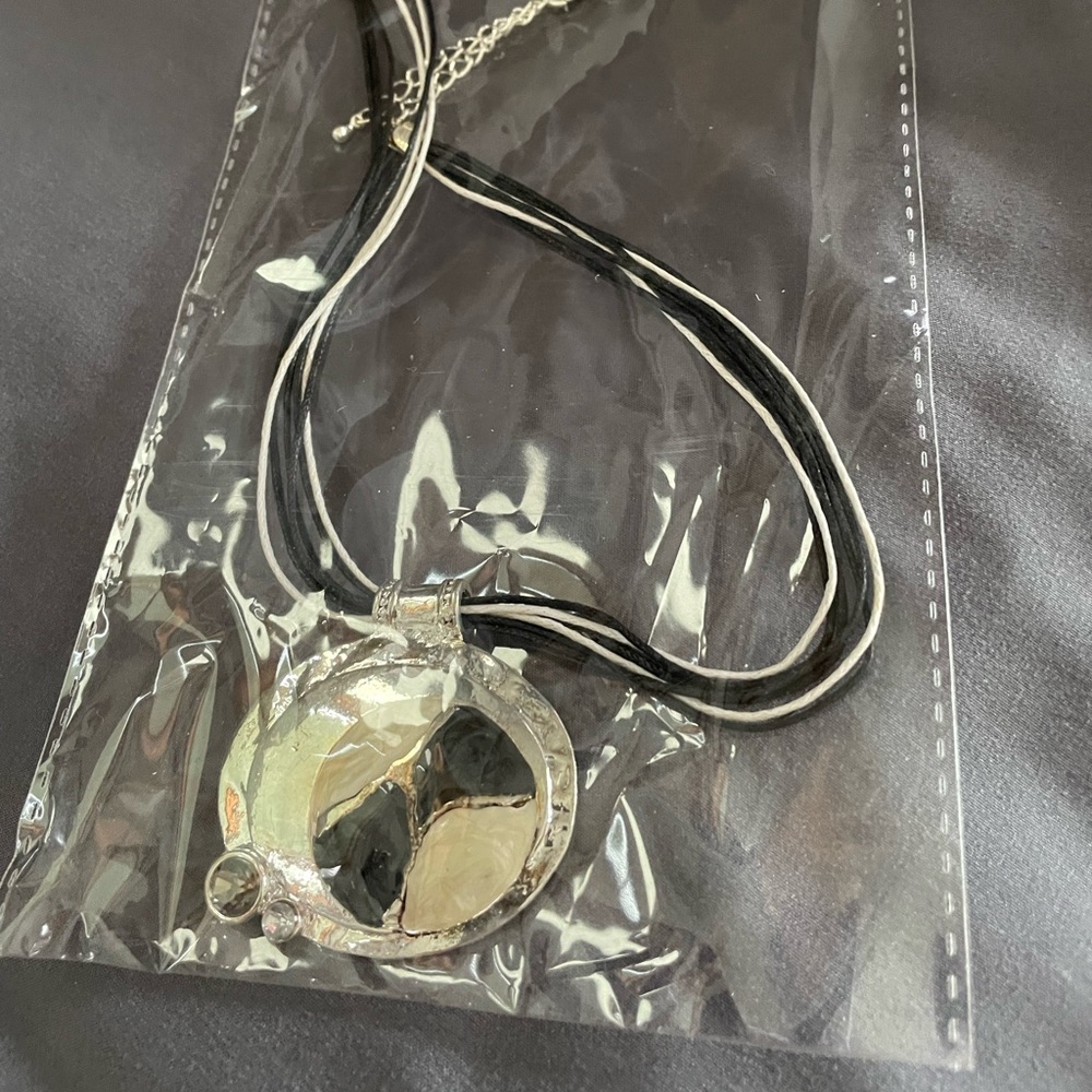 Chun fashion necklace